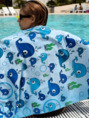 Ręcznik z powłoką antybakteryjną szybkoschnący XL Wieloryb Dr. Bacty