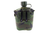 Manierka w pokrowcu MFH woodland 1000 ml