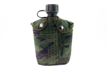 Manierka w pokrowcu MFH woodland 1000 ml